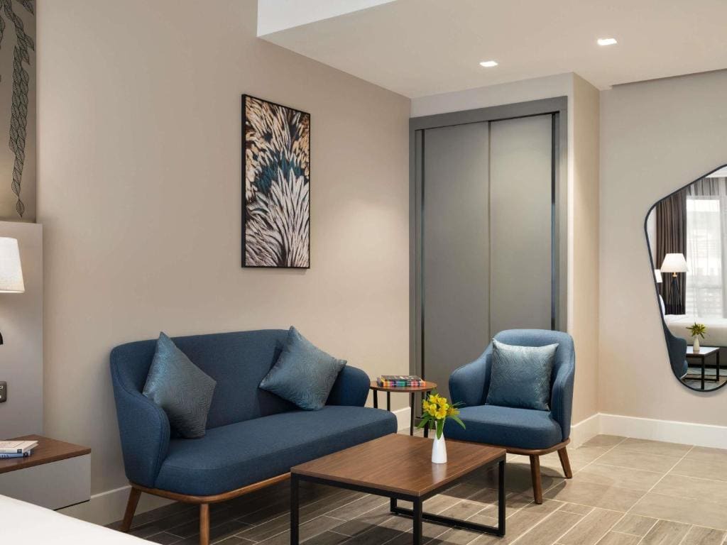 Junior King Suite with Two Sofa Beds room - Image 2