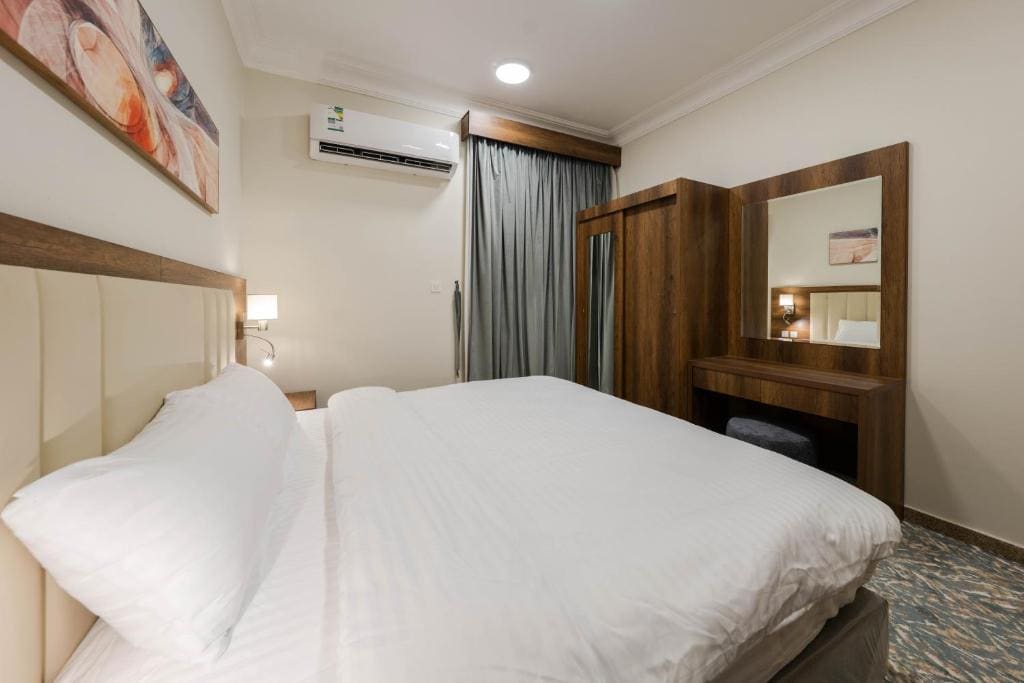 One-Bedroom Apartment room - Image 3