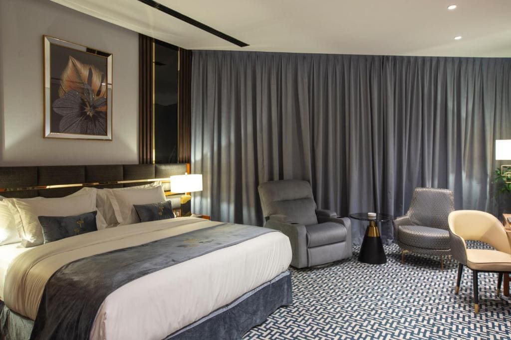 Standard King Room room - Image 2