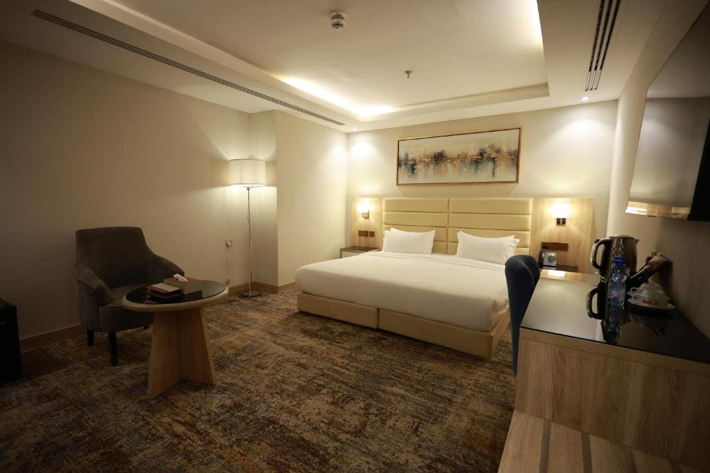 Executive Suite room - Image 1