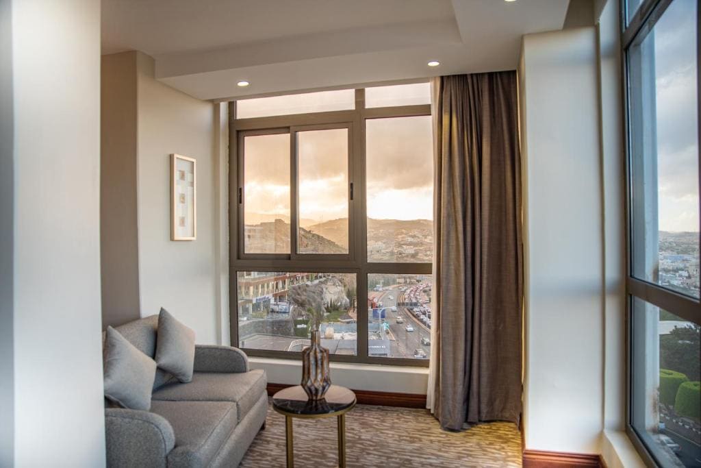 Superior Suite room - Image 3