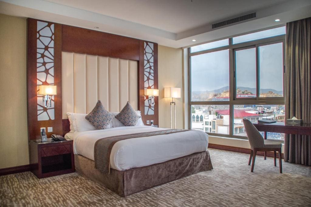 Superior King Room room - Image 2