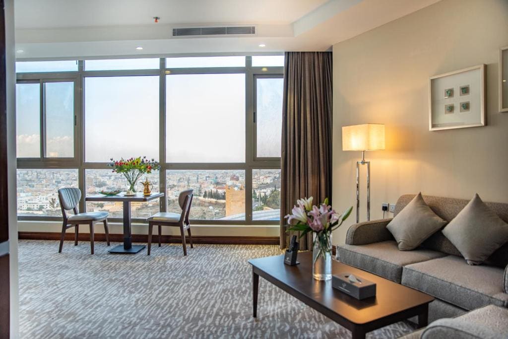 Superior Suite room - Image 2