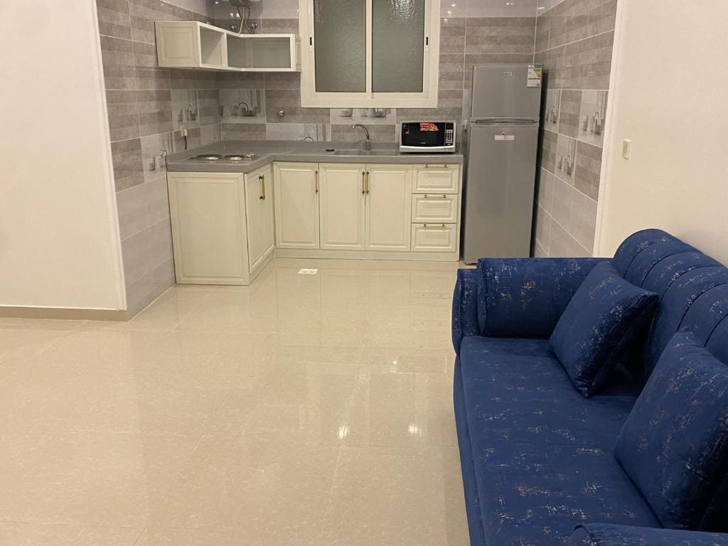 One-Bedroom Apartment room - Image 2