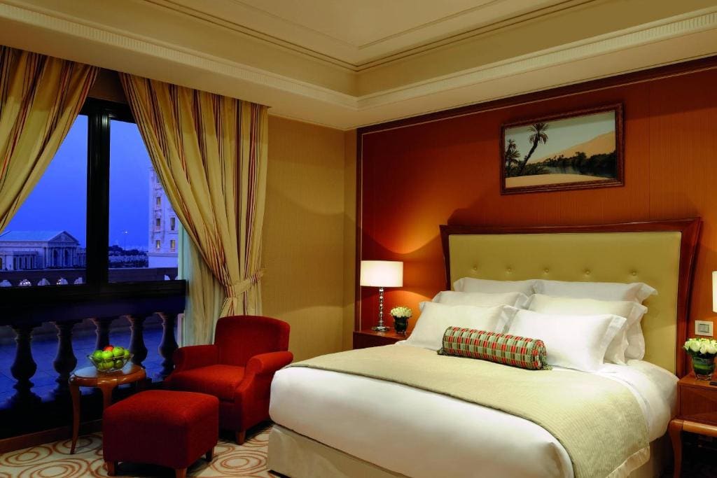 Deluxe, Guest room, 1 King room - Image 3