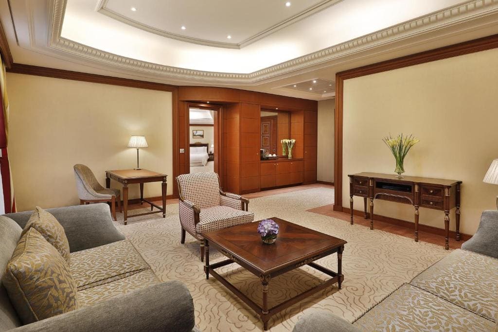 Club Executive One-Bedroom Suite room - Image 2