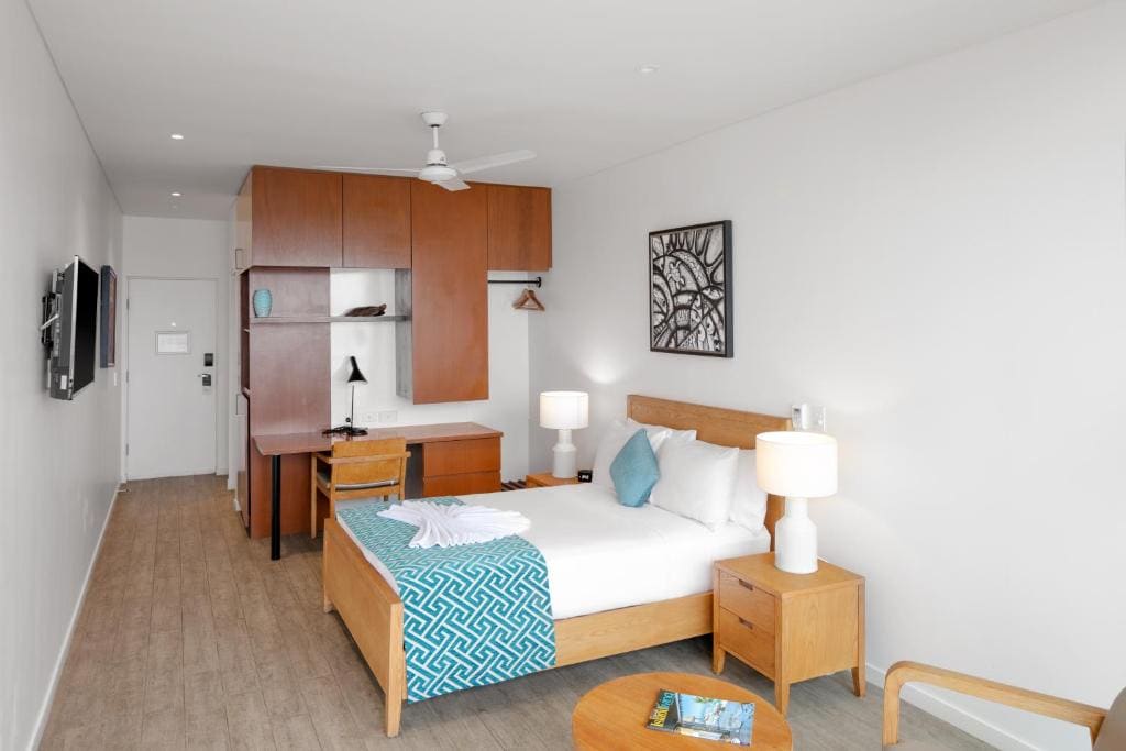 Deluxe Suite with Sea View room - Image 1