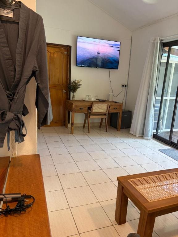 Deluxe Double Room (2 Adults + 1 Child) room - Image 1