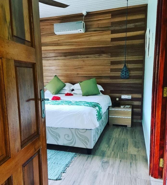 Deluxe Apartment room - Image 2