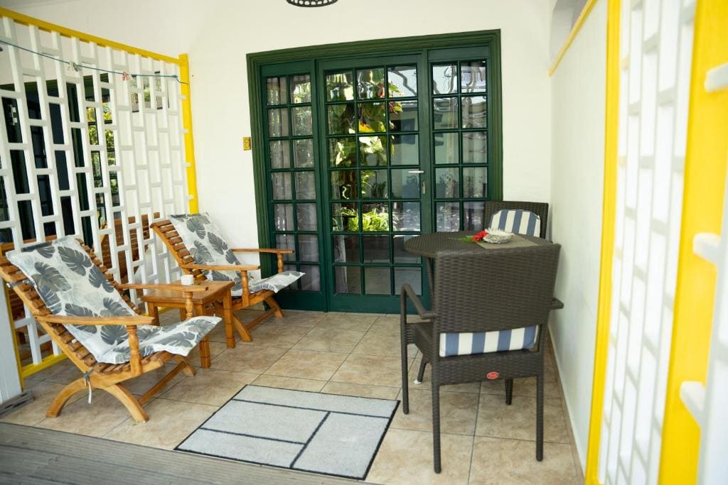 Double Room with Garden View room - Image 3