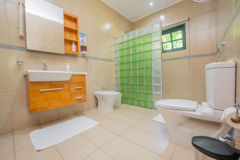 Large Double Room room - Image 1