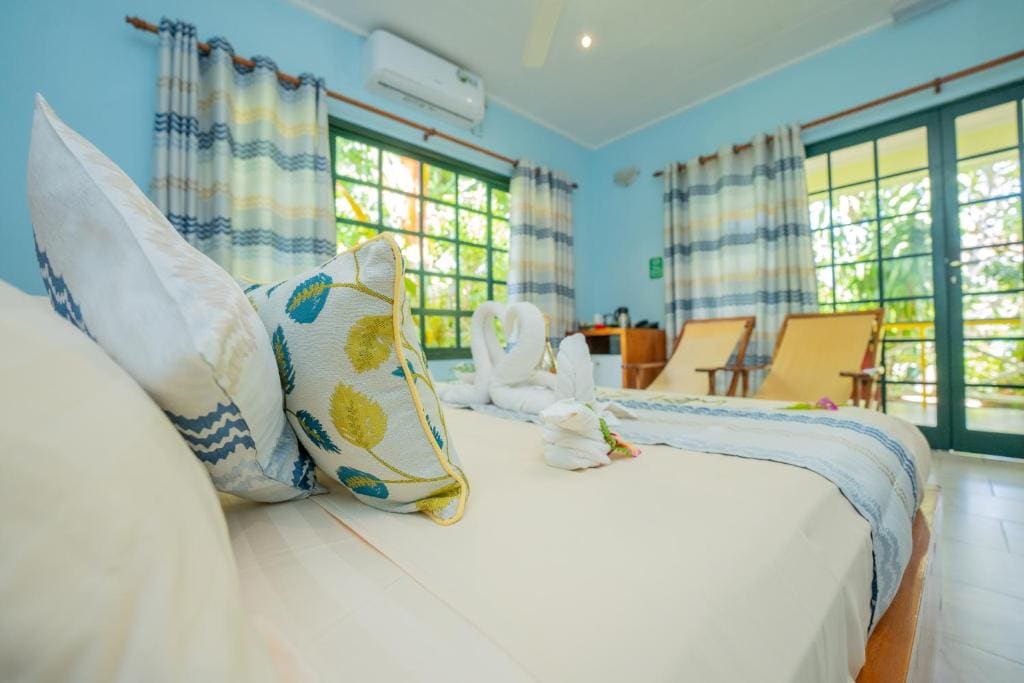Large Double Room room - Image 3