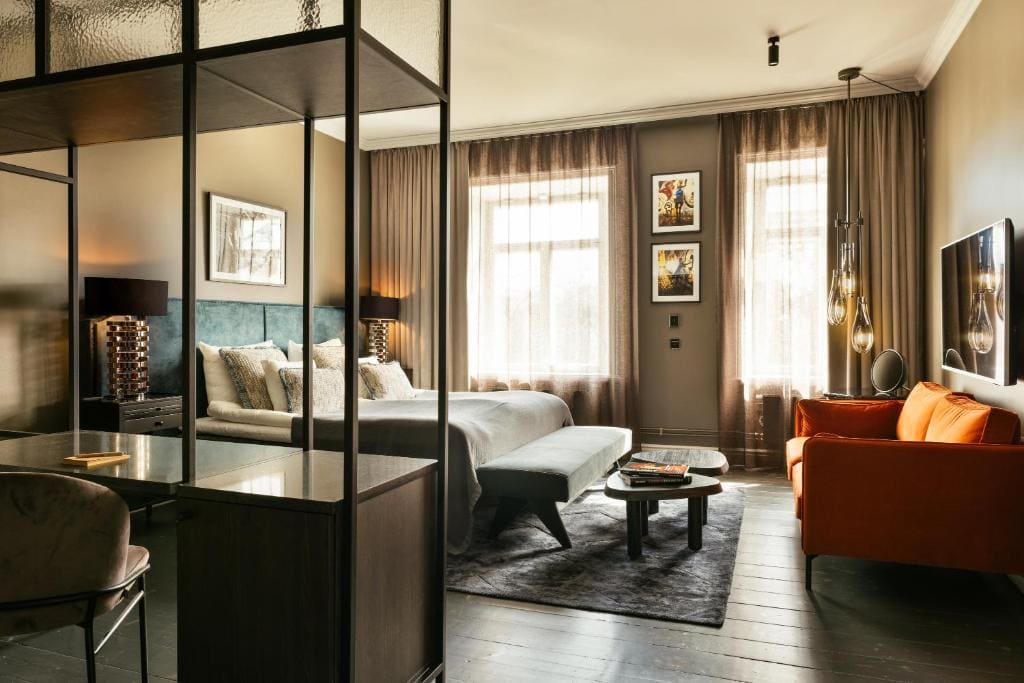 Superior Room with French Balcony room - Image 2
