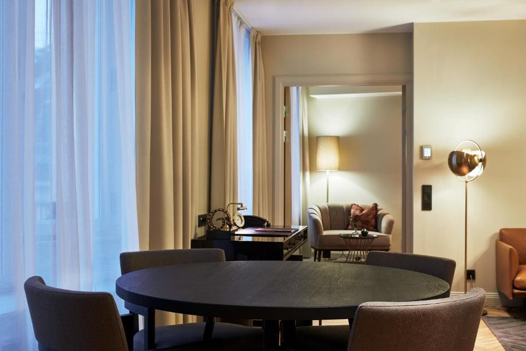 Bank Heritage Suite room - Image 1