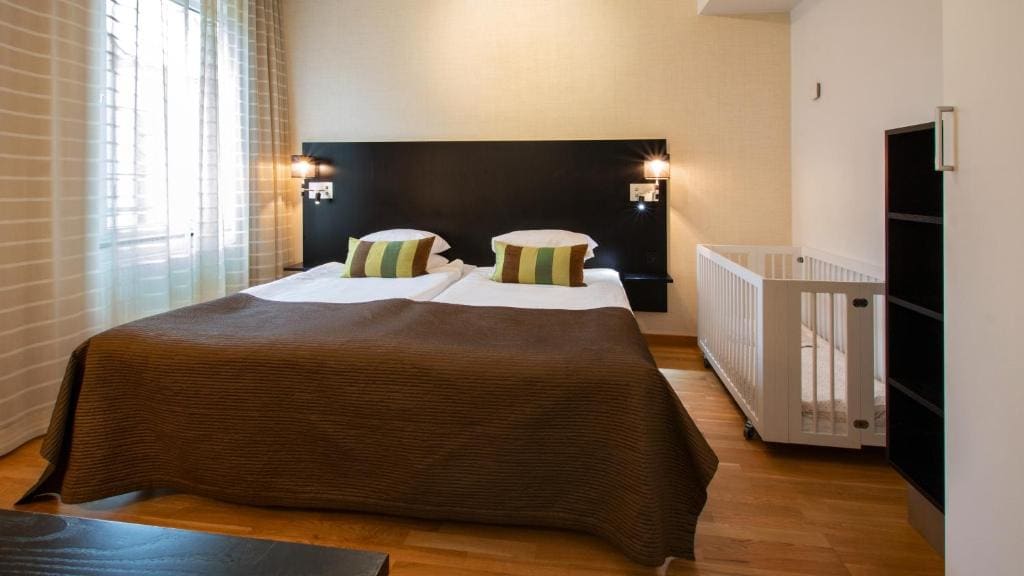 Family King Room with Sofa Bed room - Image 3