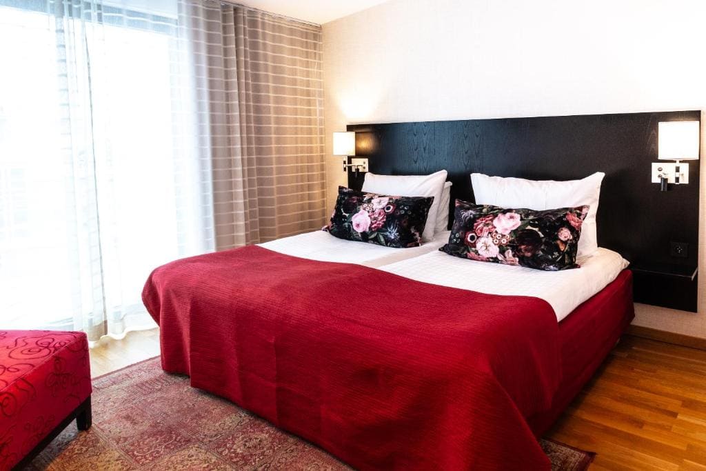 Executive Double Room with Terrace and City View room - Image 2