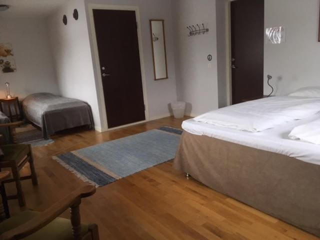 Deluxe Family Room room - Image 1