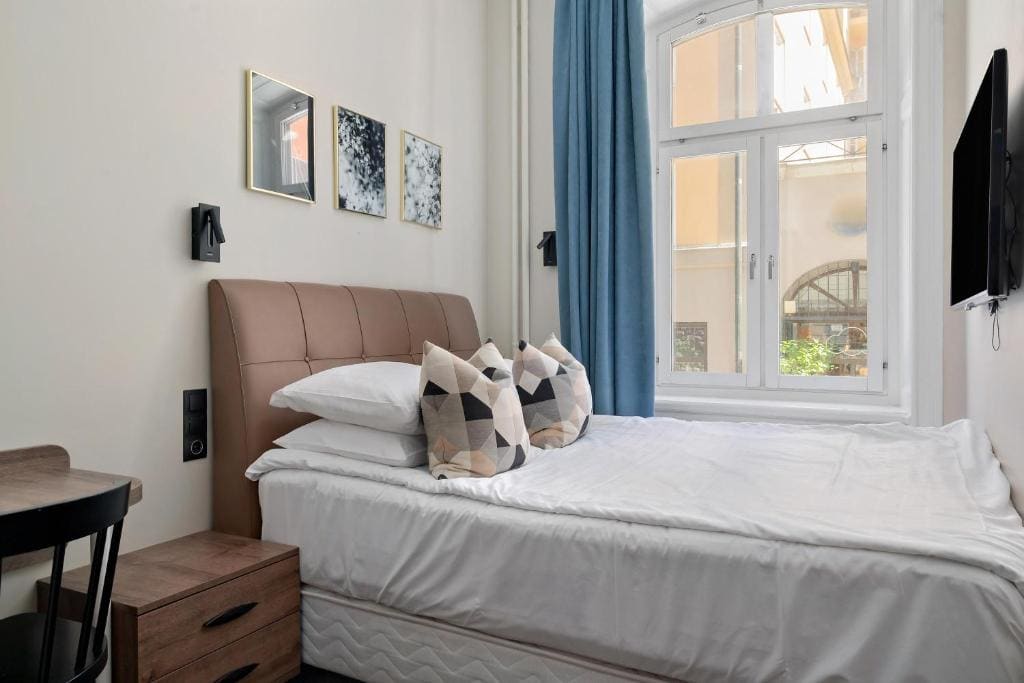 Standard Double Room - Non-Smoking room - Image 1