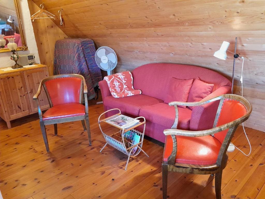 Apartment room - Image 2