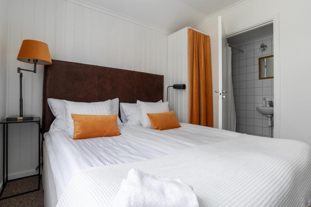 Small Double Room room - Image 1