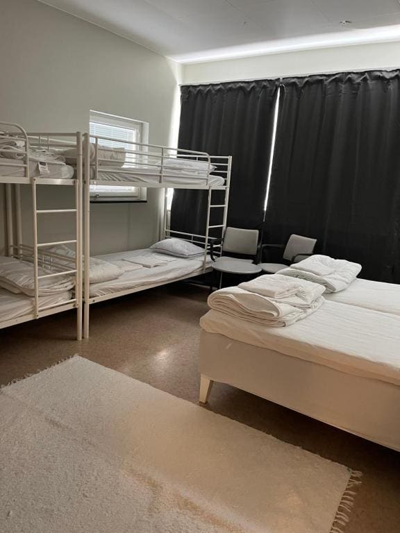 Family Room room - Image 1