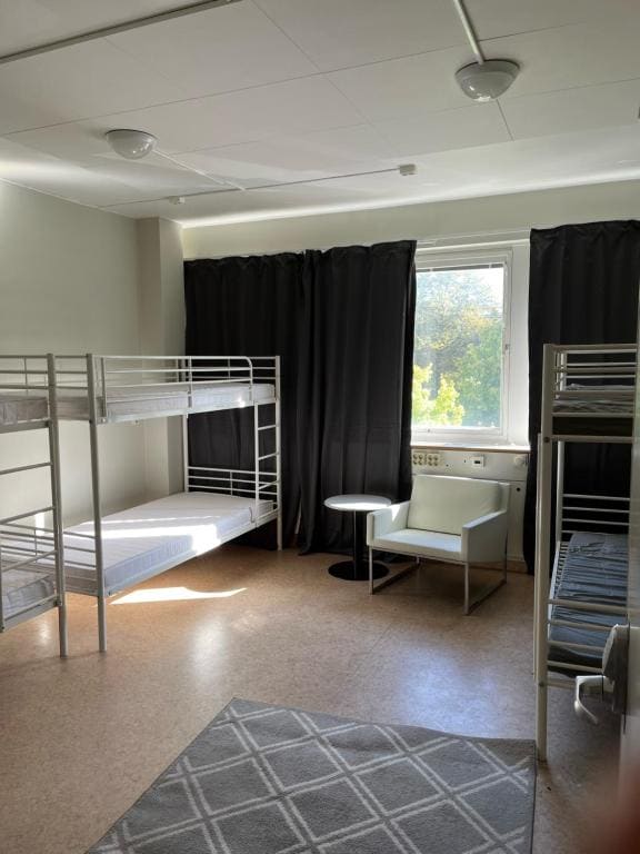 Standard Family Room room - Image 2