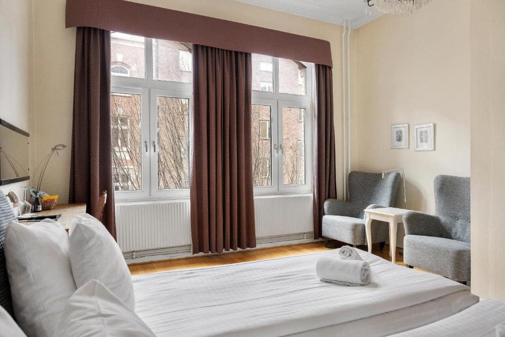 Standard Queen Room - Non-Smoking room - Image 2