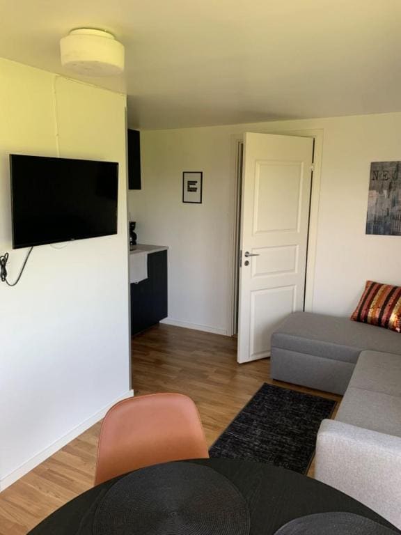 Two-Bedroom Cottage room - Image 2