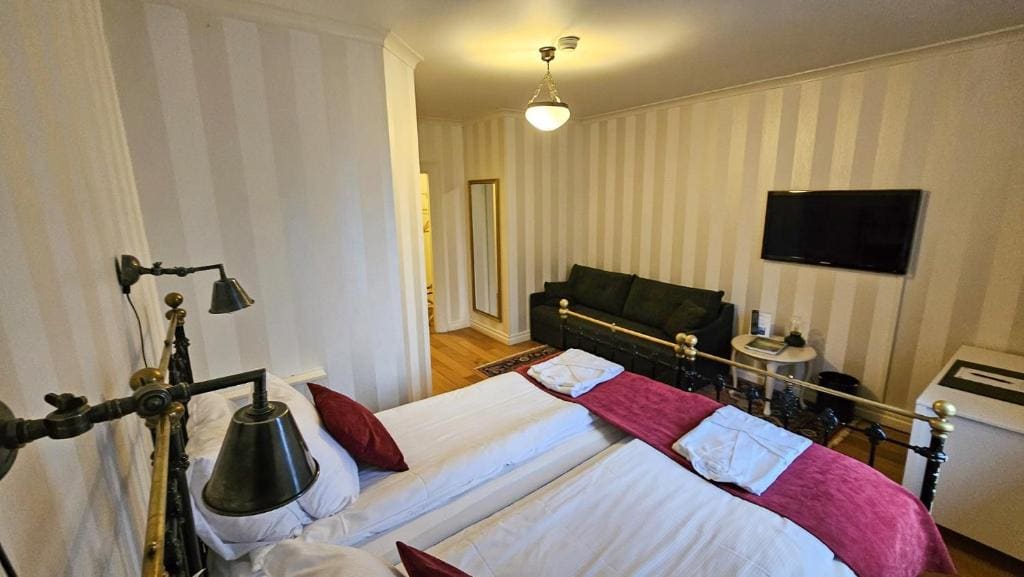 Superior Double Room room - Image 2
