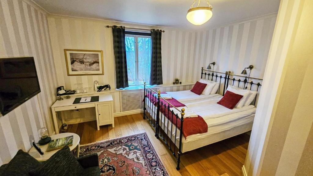 Superior Double Room room - Image 3