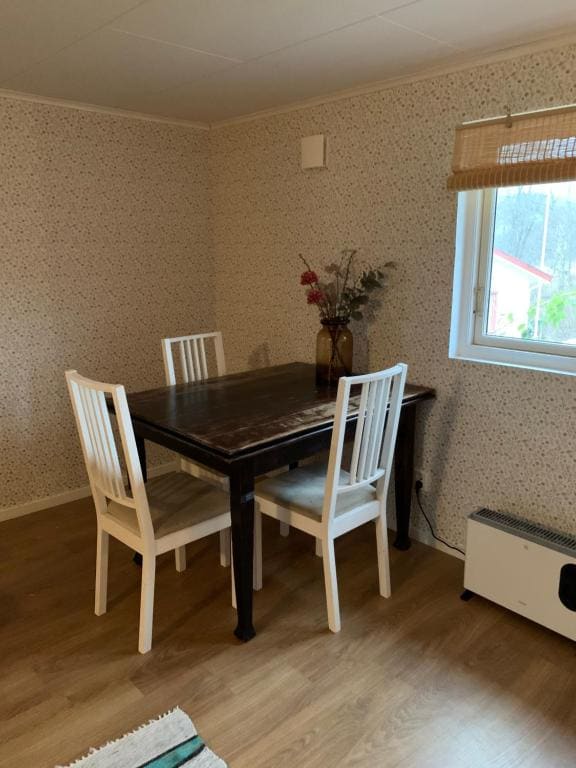 One-Bedroom Family Apartment room - Image 3