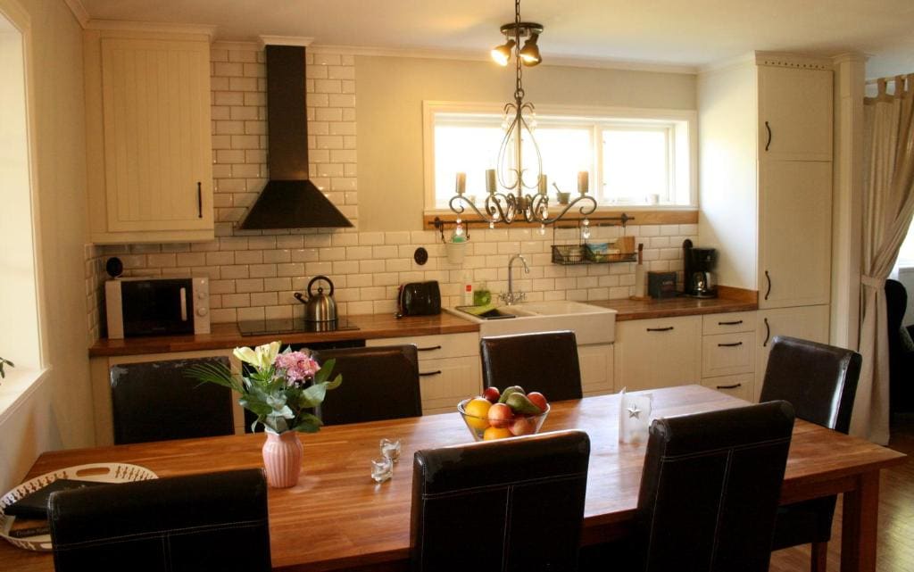 Cottage room - Image 1