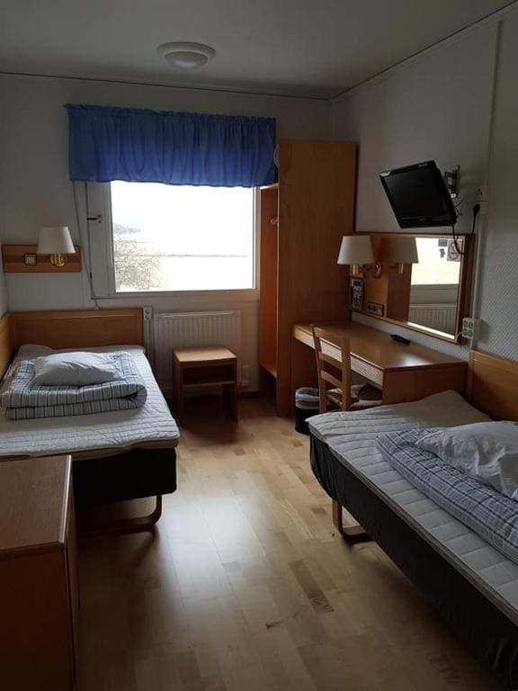 Double Room with Shared Toilet room - Image 1