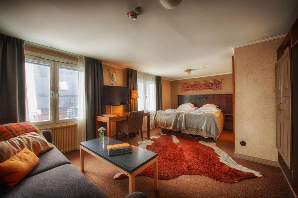 Deluxe Double or Twin Room room - Image 2