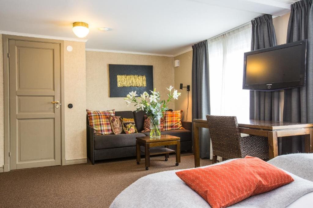 Deluxe Double or Twin Room room - Image 3