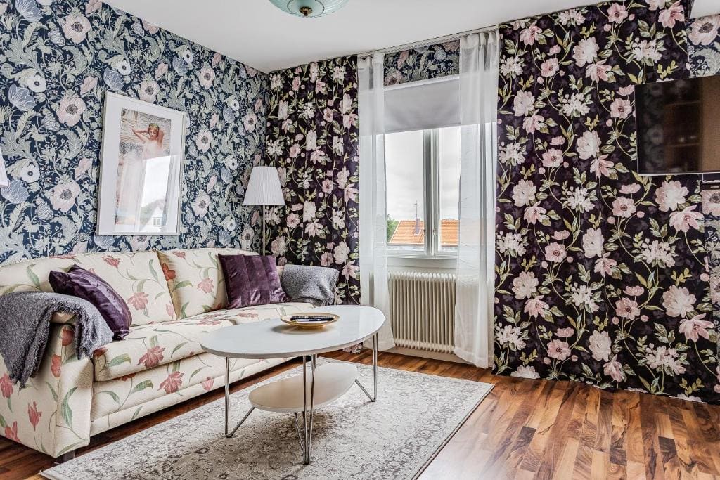 Deluxe Family Room room - Image 1
