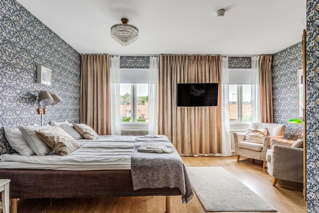 Superior Double or Twin Room room - Image 2