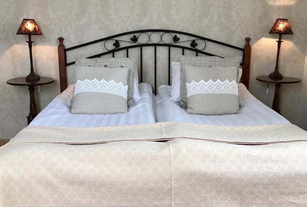Standard Double Room with Private Bathroom room - Image 2