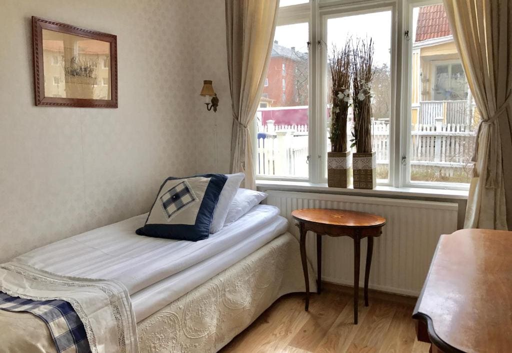 Standard Single Room with Private Bathroom room - Image 3
