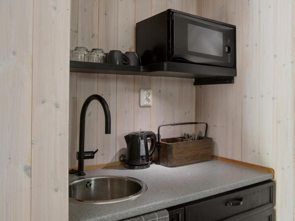 Arctic Cabin room - Image 1