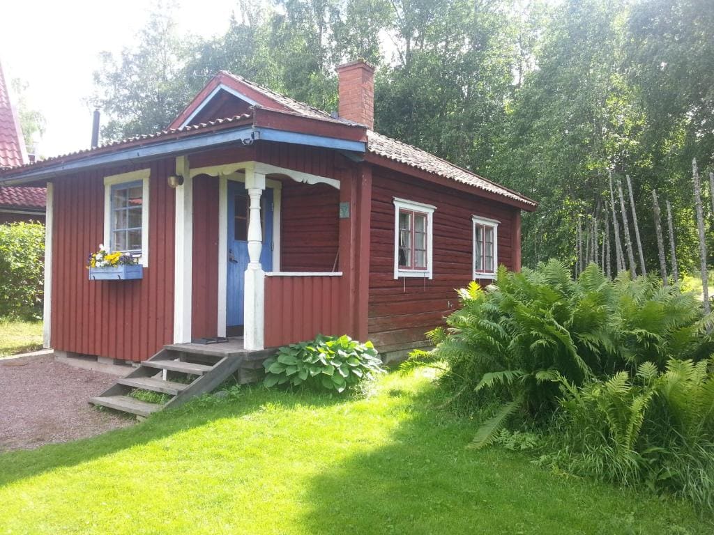 Cottage with Private Toilet room - Image 2