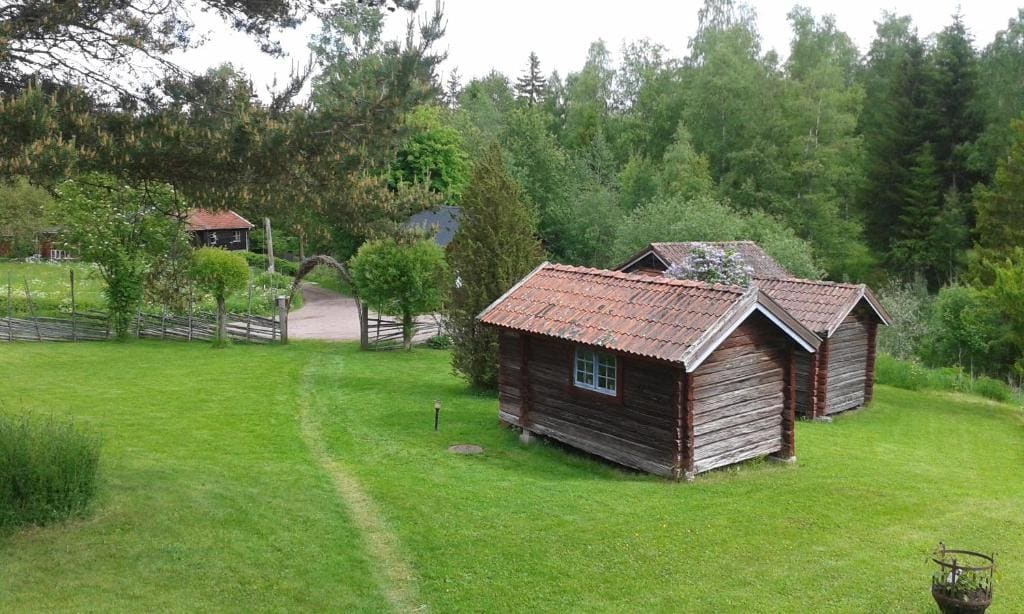 Cottage with Shared Bathroom (2 Adults) room - Image 1