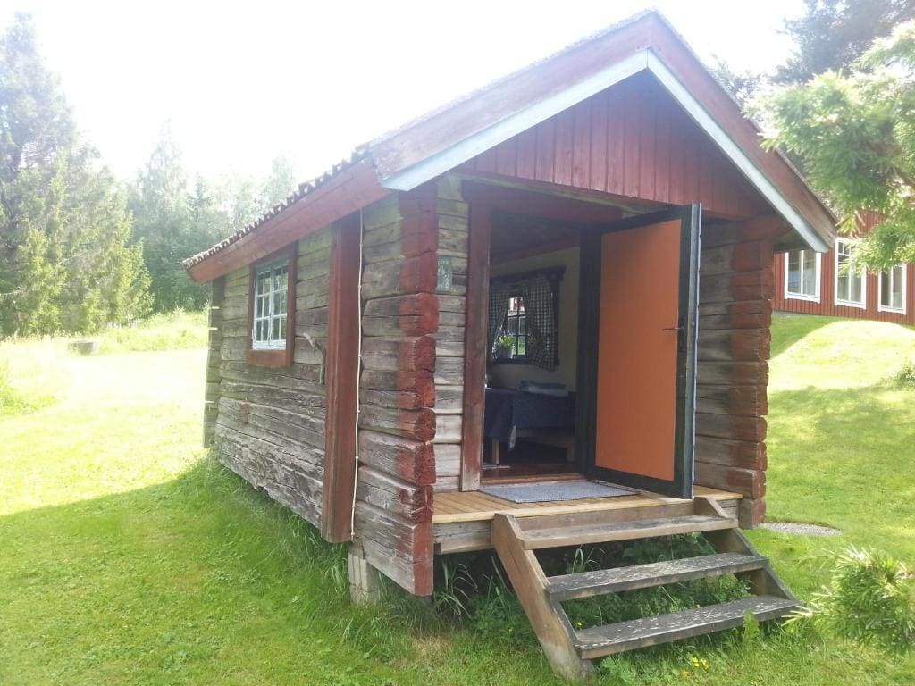 Cottage with Shared Bathroom room - Image 2