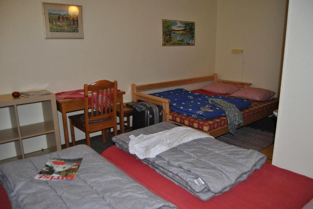 Quadruple Room with Shared Bathroom room - Image 3