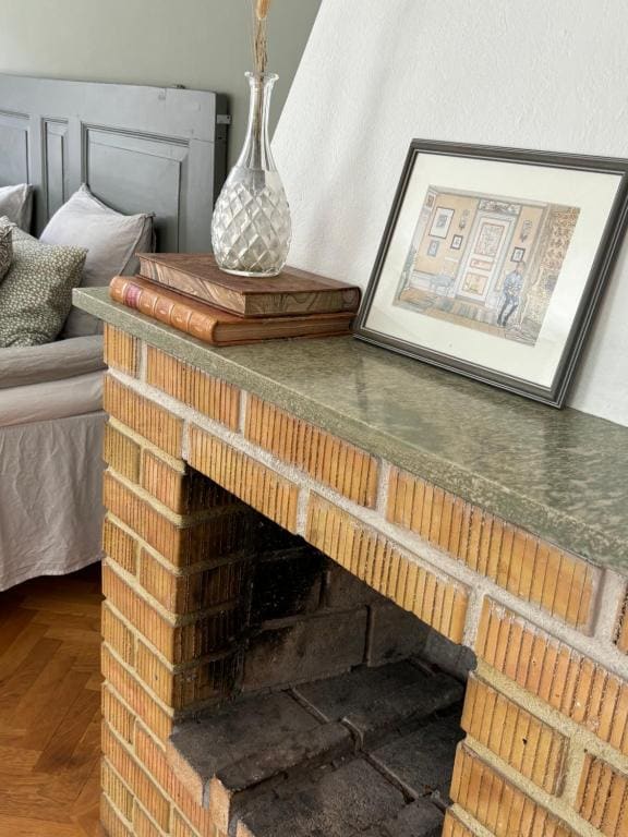 Family Room room - Image 3