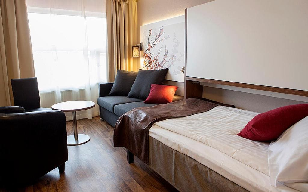 Standard Twin Room room - Image 2