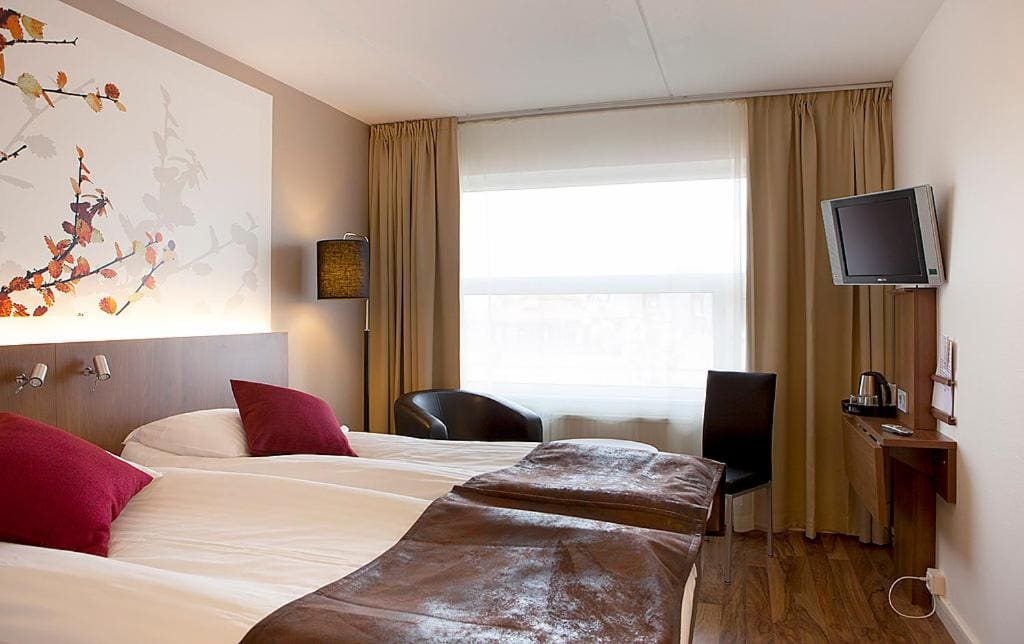 Standard Twin Room room - Image 1