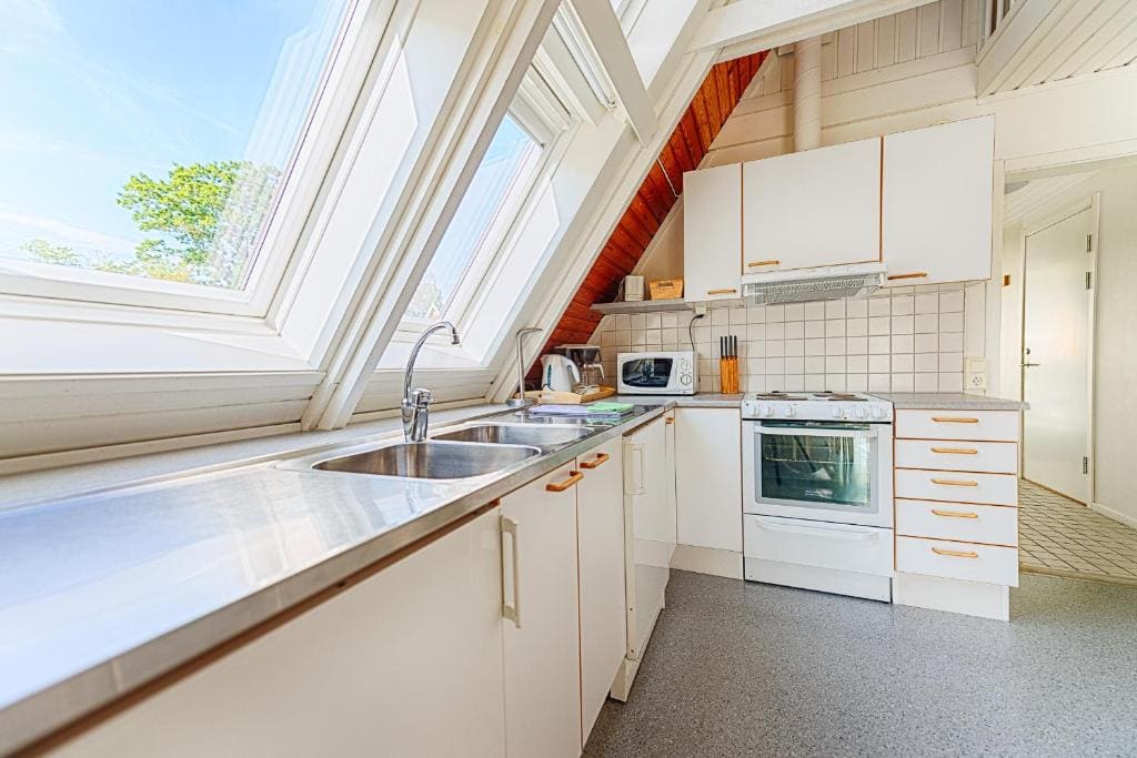 Three-Bedroom House (6 Adults) room - Image 1