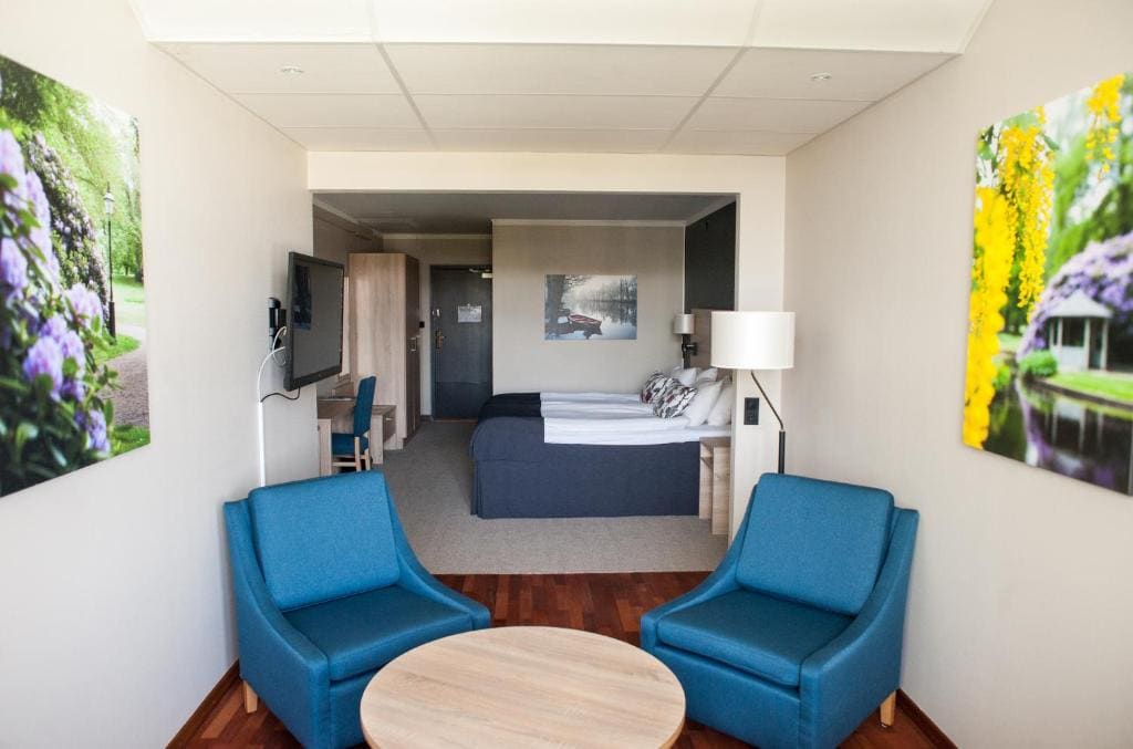 Superior Twin Room room - Image 2