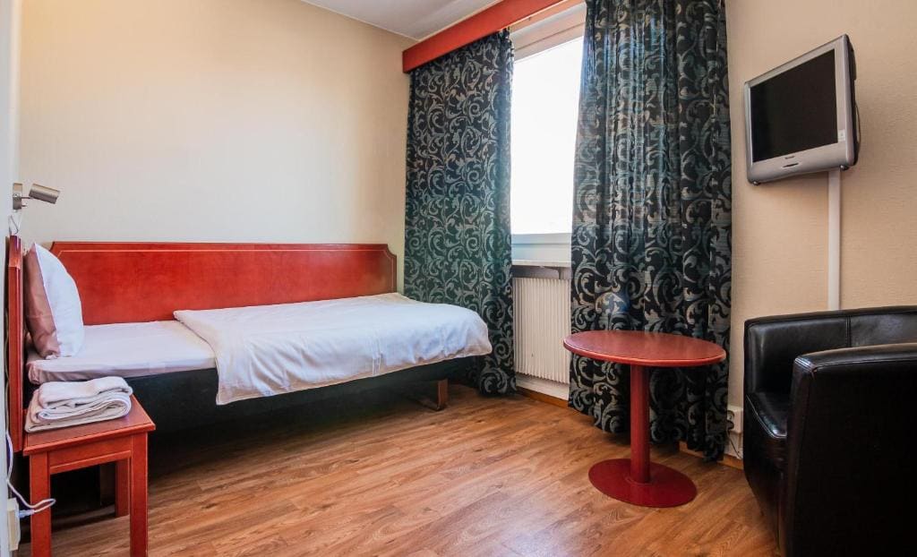 Deluxe Double or Twin Room room - Image 3